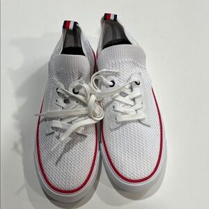 Tommy Hilfiger Twgessie Sneakers Athletic Shoes Womens. Size 7.5M  Multi Fabric